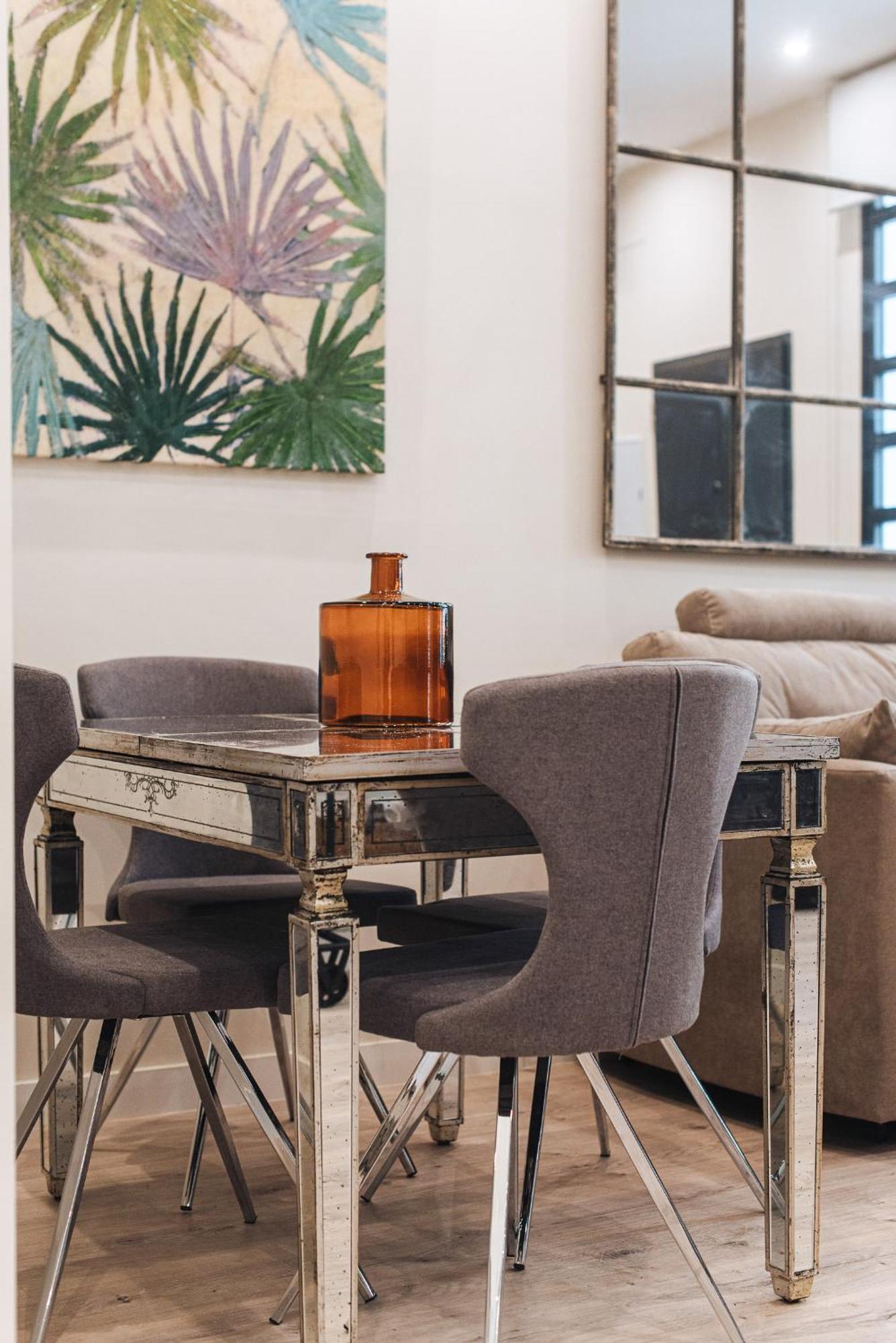 Selecta Apartments Alameda Sevilla Bagian luar foto