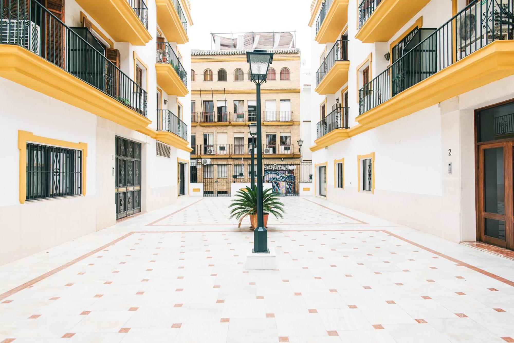 Selecta Apartments Alameda Sevilla Bagian luar foto